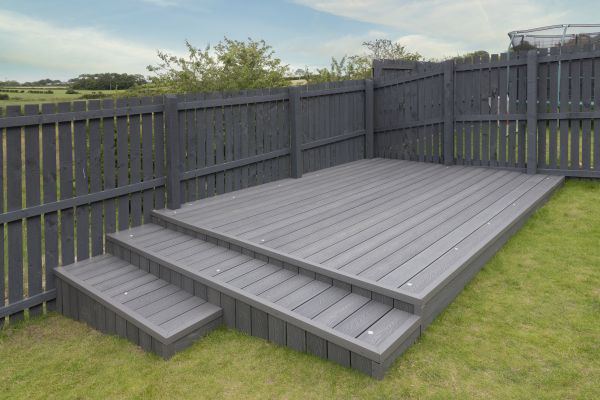 Vinyl Deck Construction in Boston